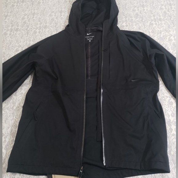 Mens Nike Black Active Jacket Size Medium - Picture 3 of 6